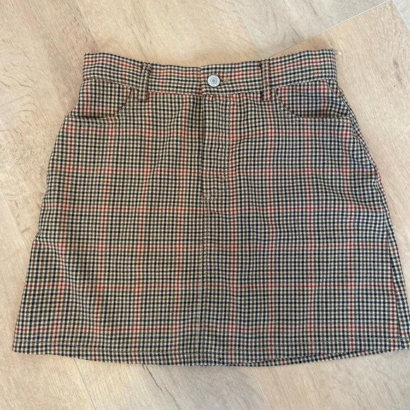 BRANDY MELVILLE PLAID MINI SKIRT - Picture 1 of 4